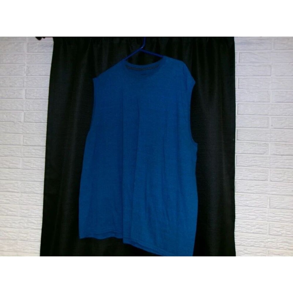 2x Fruit of the Loom shirt